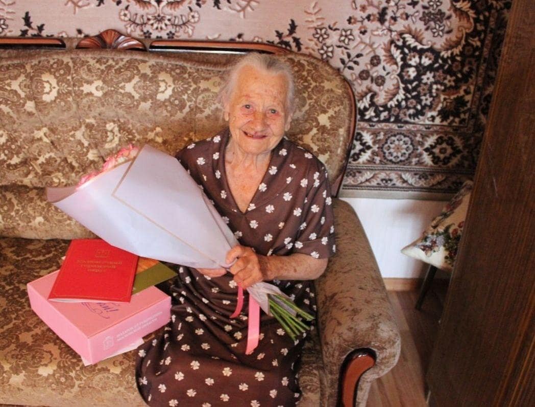 Новости Коломны Мэр Коломны: Поздравил с 95 летием труженицу тыла Клавдию Николаевну Филимонову. За её спиной... #Коломна Фото (Коломна) Новости Коломны Мэр Коломны: Поздравил с 95 летием труженицу тыла Клавдию Николаевну Филимонову. За её спиной... #Коломна Фото (Коломна) politika iz zhizni kolomnyi