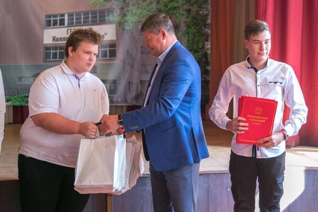 Мэр Коломны: Студенты колледжа «Коломна» активно участвуют в жизни округа и вносят большой вк… #Коломна Мэр Коломны: Студенты колледжа «Коломна» активно участвуют в жизни округа и вносят большой вк… #Коломна