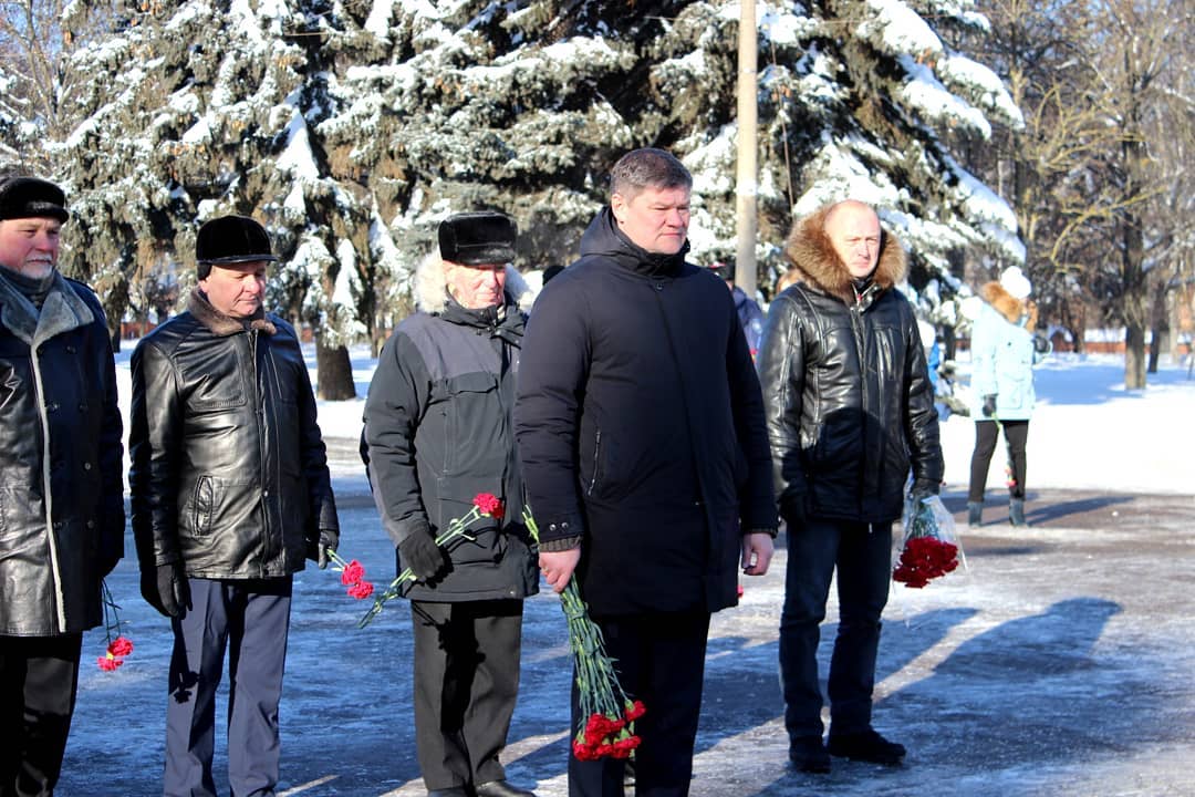 Мэр Коломны: Этот вечный огонь, нам завещанный одним, мы в груди храним… Возложением цветов … #Коломна