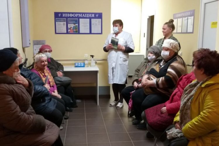 Жителям поселка Первомайский рассказали о важности прохождения диспансеризации